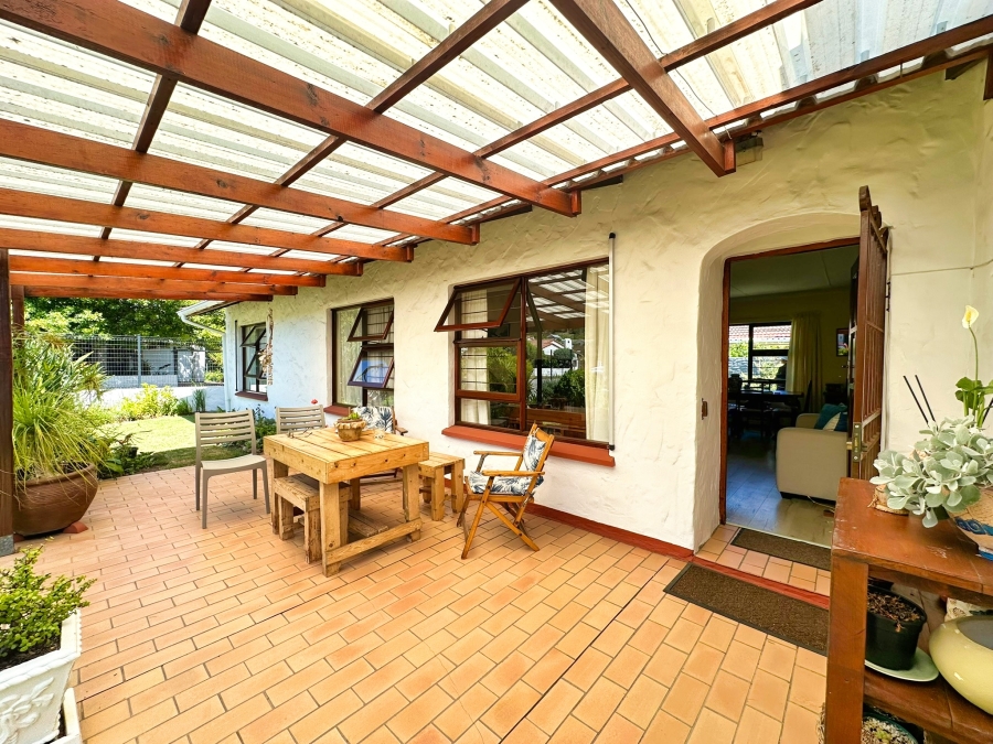 2 Bedroom Property for Sale in Meedingsride Western Cape